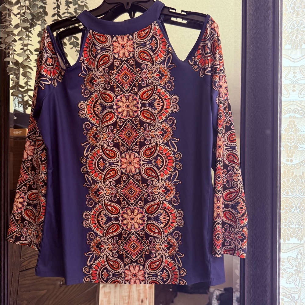 VENUS Navy and Red Paisley Blouse